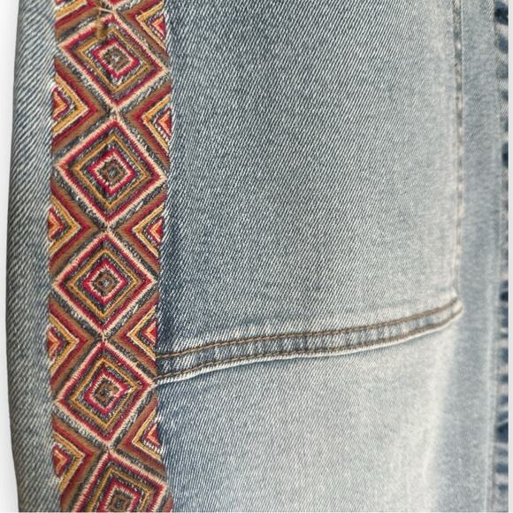 Driftwood - Button Front Raw Hem Boho Denim Mini Skirt - Size 26 with Pockets - Picture 7 of 11